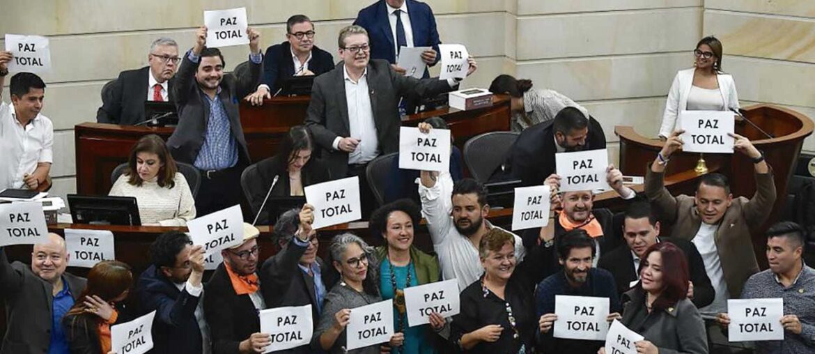 Cien días cimentando la “Paz Total”